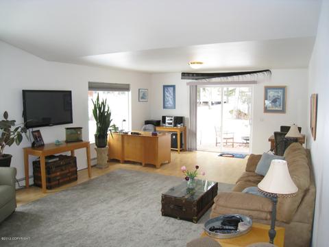 8720 Jupiter Dr, Anchorage, AK 99507 photo 9