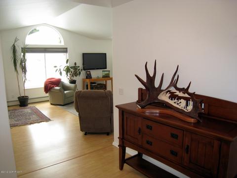 8720 Jupiter Dr, Anchorage, AK 99507 photo 3