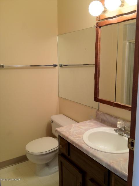 2140 Dawnlight Ct, Anchorage, AK 99501 photo 18