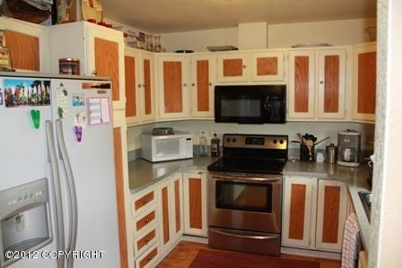 7421 Wade Cir, Anchorage, AK 99518 photo 3