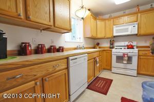 8925 Birch Park Cir, Eagle River, AK 99577 photo 11