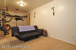 8925 Birch Park Cir, Eagle River, AK 99577 photo 17