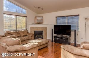 9190 Eagle River Ln, Eagle River, AK 99577 photo 3