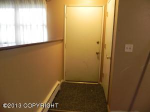520 E 46th Pl, Anchorage, AK 99503 photo 4