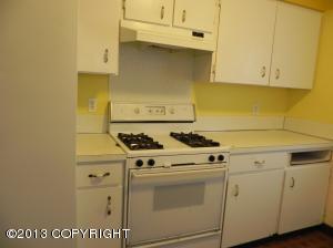 520 E 46th Pl, Anchorage, AK 99503 photo 11