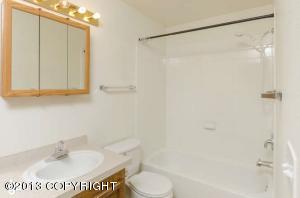 1405 W 27th Ave # 403, Anchorage, AK 99503 photo 10
