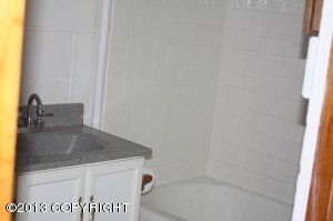 1136 Eagle St, Anchorage, AK 99501 photo 10