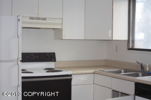 1136 Eagle St, Anchorage, AK 99501 photo 7