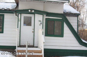 1136 Eagle St, Anchorage, AK 99501 photo 4