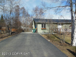 7441 Nathan Dr, Anchorage, AK 99518 photo 2