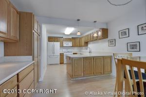 2005 Parkview Cir, Anchorage, AK 99501 photo 1