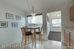 2005 Parkview Cir, Anchorage, AK 99501 photo 5