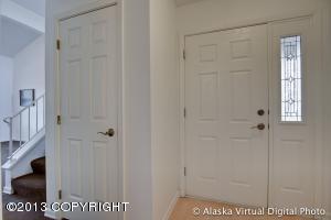 2005 Parkview Cir, Anchorage, AK 99501 photo 3