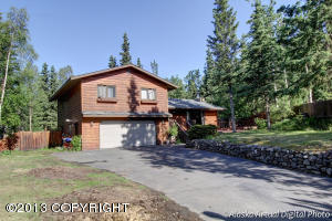 10850 Kosina Cir, Eagle River, AK 99577 photo 2