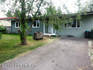3524 E 17th Ave, Anchorage, AK 99508 photo 2