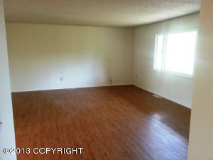 3524 E 17th Ave, Anchorage, AK 99508 photo 4