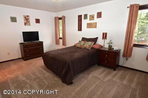 7601 Evander Dr, Anchorage, AK 99518 photo 14