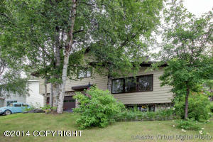5216 E 42nd Ave, Anchorage, AK 99508 photo 2
