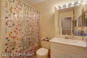 5216 E 42nd Ave, Anchorage, AK 99508 photo 24