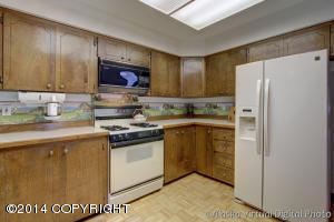 5216 E 42nd Ave, Anchorage, AK 99508 photo 13