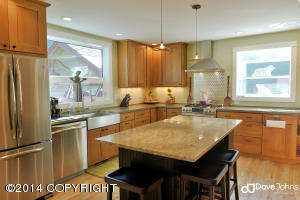 1136 E St, Anchorage, AK 99501 photo 4
