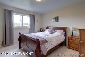 2104 Dawnlight Ct, Anchorage, AK 99501 photo 17