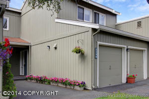 2104 Dawnlight Ct, Anchorage, AK 99501 photo 3