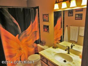 433 Peppertree Loop, Anchorage, AK 99504 photo 4