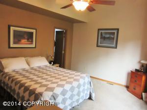 433 Peppertree Loop, Anchorage, AK 99504 photo 5