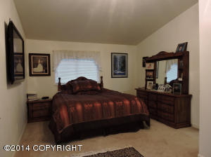 16832 Foothill Ave, Eagle River, AK 99577 photo 8