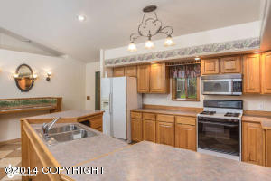 16731 Marcus St, Eagle River, AK 99577 photo 5