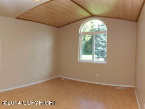 8934 Claridge Pl, Anchorage, AK 99507 photo 3