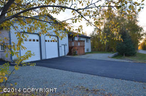 22950 Skyview Ave, Chugiak, AK 99567 photo 2