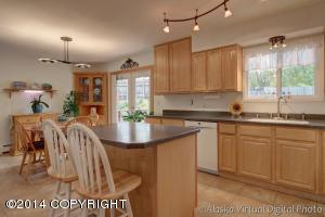 18212 Kantishna Dr, Eagle River, AK 99577 photo 4