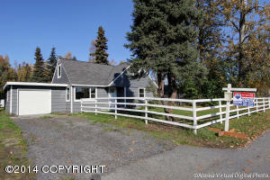 2388 E 47th Ct, Anchorage, AK 99507 photo 1