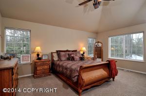 4050 Winchester Loop, Anchorage, AK 99507 photo 10