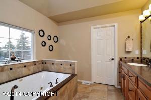 4050 Winchester Loop, Anchorage, AK 99507 photo 11