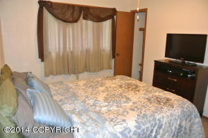 8170 Evans Cir, Anchorage, AK 99507 photo 10