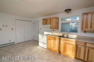139 Eighth Ave, North Pole, AK 99705 photo 4