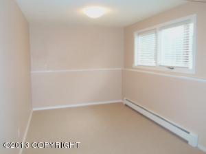 2467 Mckenzie Dr, Anchorage, AK 99517 photo 7