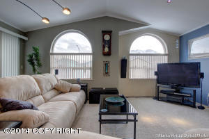 8733 Cross Pointe Loop, Anchorage, AK 99504 photo 9