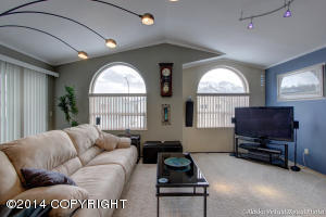 8733 Cross Pointe Loop, Anchorage, AK 99504 photo 8