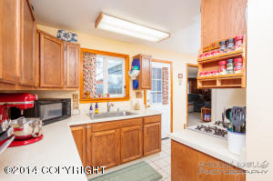6631 E 9th Ave, Anchorage, AK 99504 photo 7