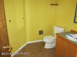 18560 Rouse Cir, Eagle River, AK 99577 photo 9