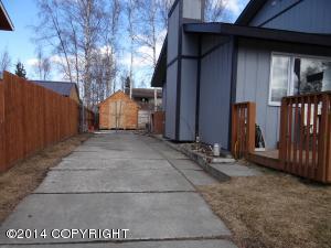 8411 E 12th Ct, Anchorage, AK 99504 photo 5
