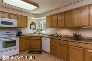 19944 Second St, Eagle River, AK 99577 photo 8