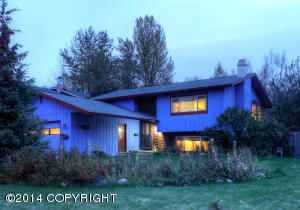1715 Orca Pl, Anchorage, AK 99501 photo 1