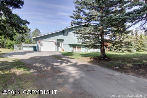 18051 Teklanika Dr, Eagle River, AK 99577 photo 1