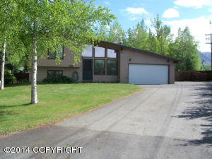 10007 Chickaloon St, Eagle River, AK 99577 photo 1