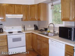 3344 E 17th Ave, Anchorage, AK 99508 photo 9